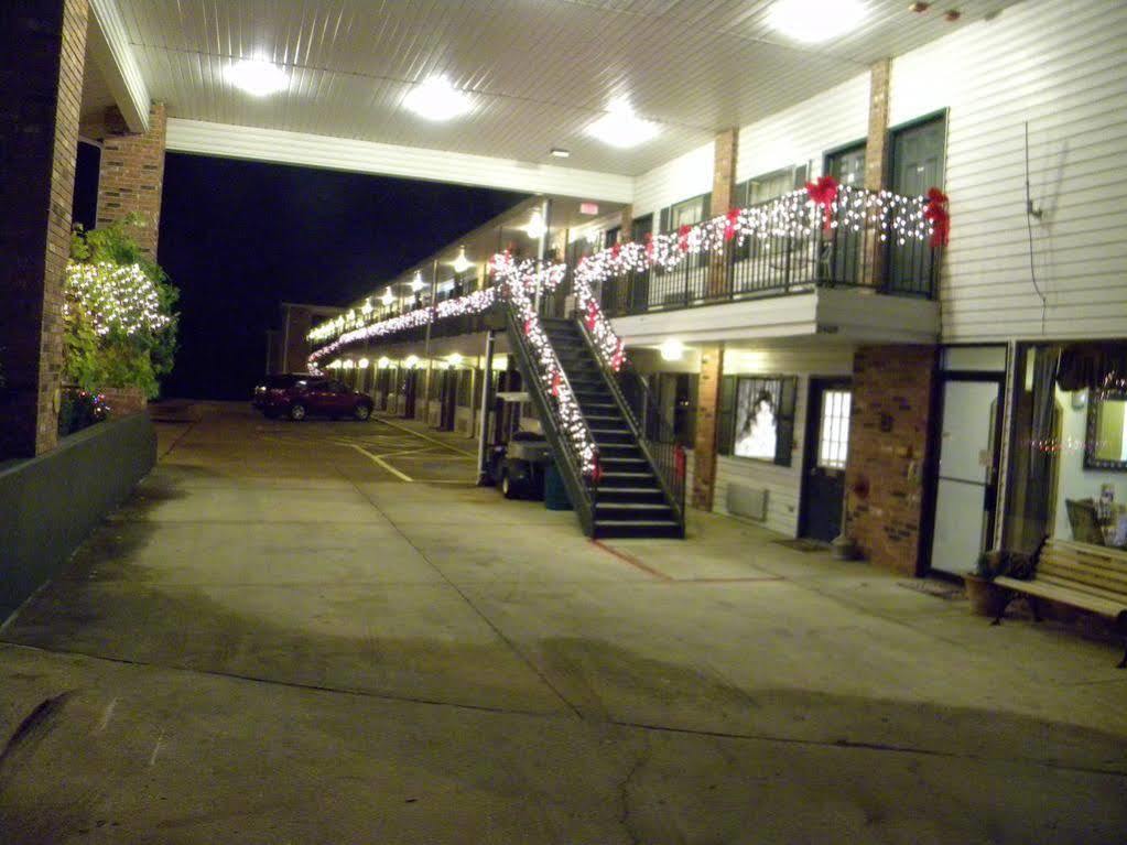 Green Gables Inn Branson Extérieur photo